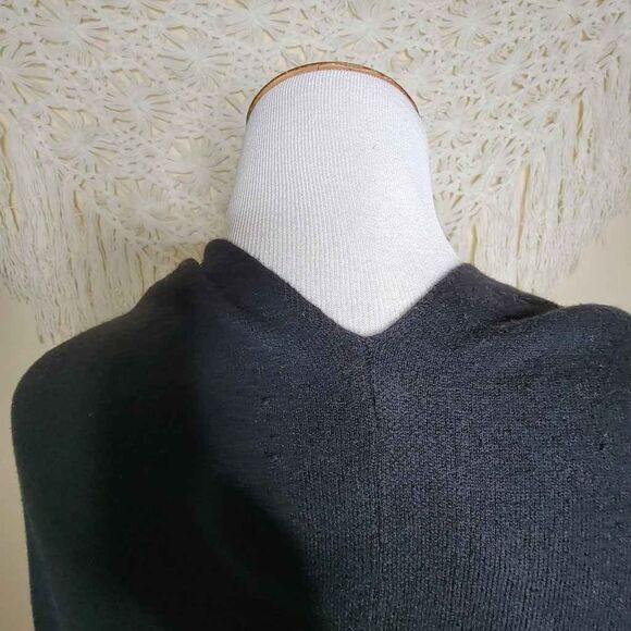 White House Black Market Wrap Stripe Fringe Ruana Black Gray Medium Large - Picture 8 of 16